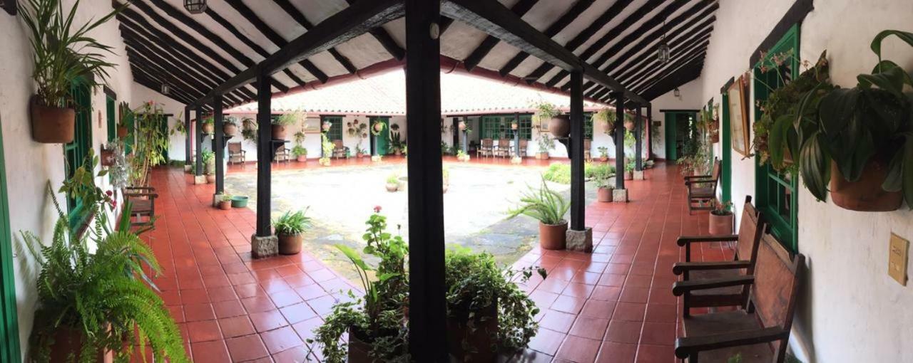 Hostal San Nicolas Ubate Exterior photo