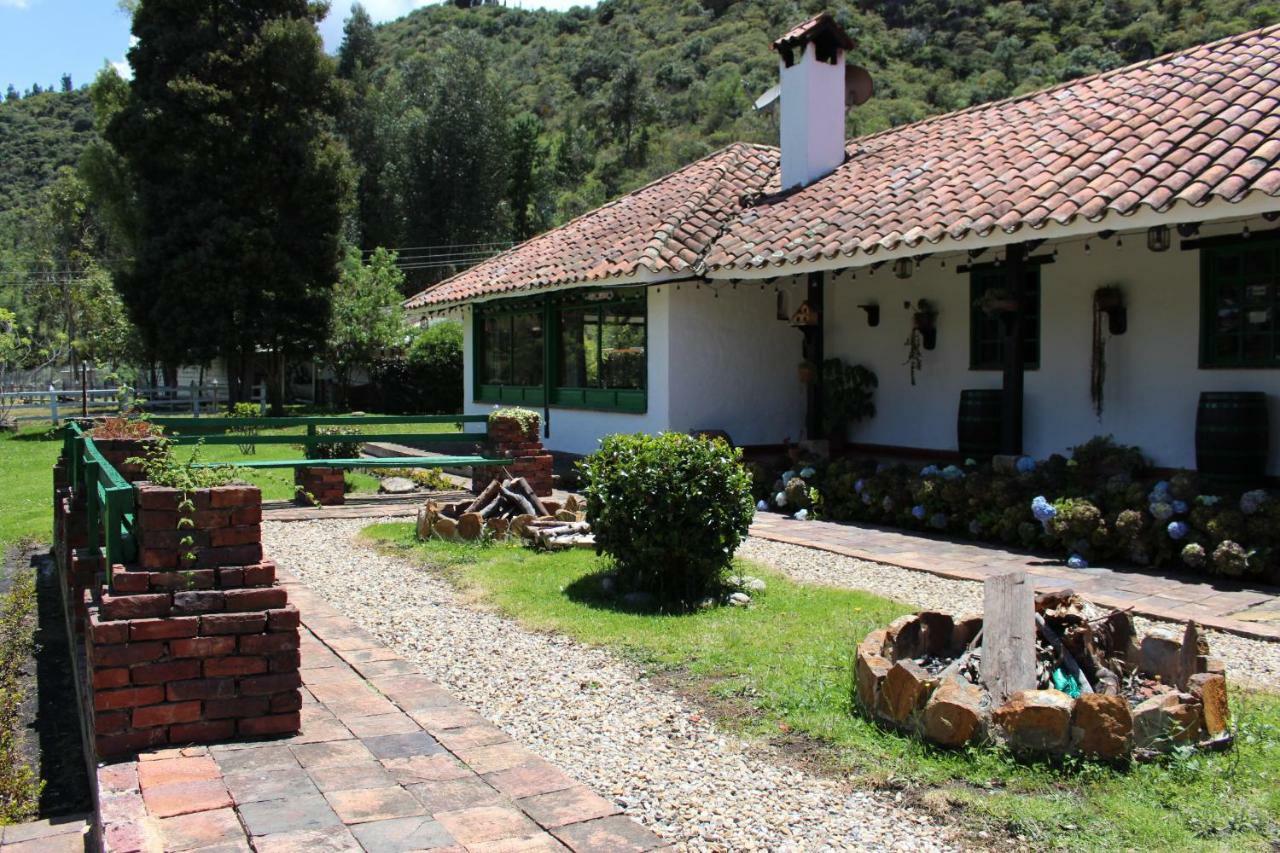 Hostal San Nicolas Ubate Exterior photo