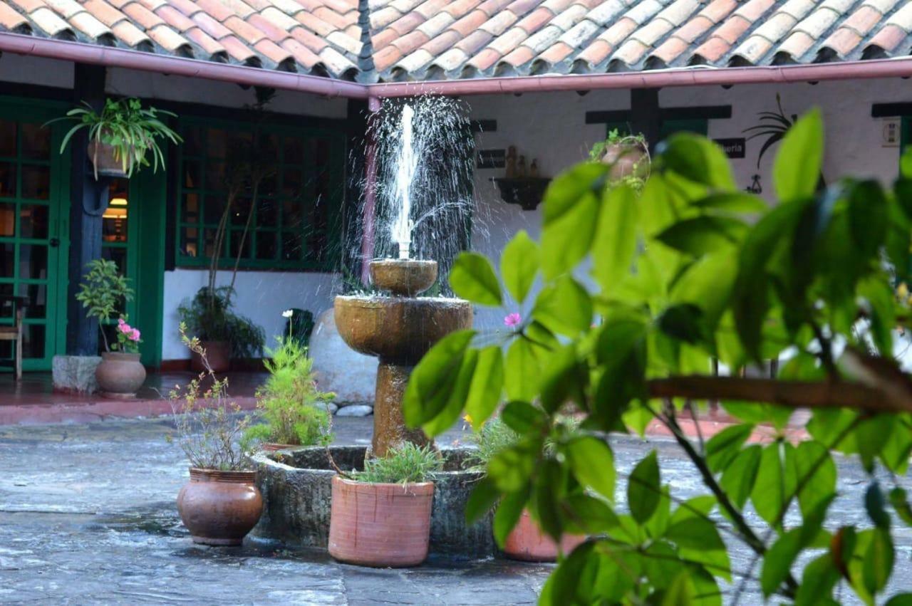 Hostal San Nicolas Ubate Exterior photo